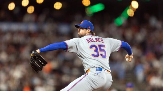 Yankees Reportedly Showing Interest In Clay Holmes (featured)