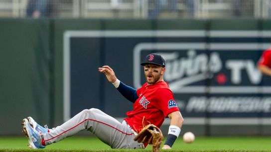Why Red Sox Should Avoid Trading For Shortstop (featured)