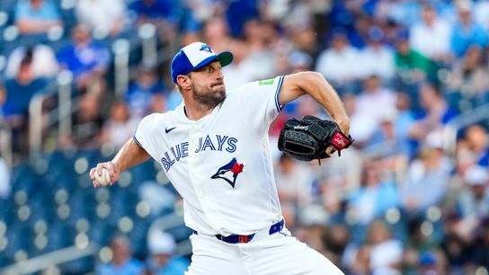 Blue Jays' Max Scherzer Makes History, But Phillies Expose Red Flag (featured)