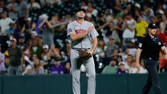 It’s Might Be Time For Red Sox To Make Tough Garrett Whitlock Decision (featured)