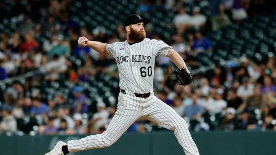 Red Sox Reportedly Sign 10-Year Veteran To Bolster Pitching Depth (featured)