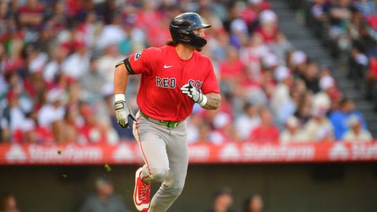 Struggling Red Sox Outfielder Tabbed Best Fit For Astros At Trade Deadline (featured)