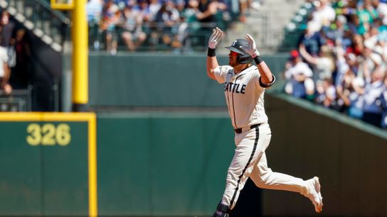 Yankees Reportedly Sign World Series Champion Catcher (featured)