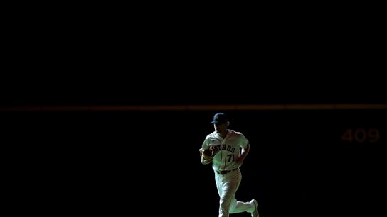 Should Cubs Trade For This Six-Time All-Star Closer (featured)