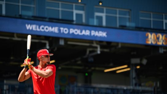 Red Sox's Top Prospect Might Not Join Crowded Infield This Season (featured)