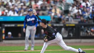 NL Central GM Interested In Trading For Mets' Relievers (featured). Photo by John Jones/Imagn Images