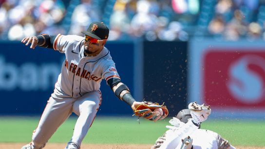 How Does Luis Arraez Fit On Phillies? (featured)
