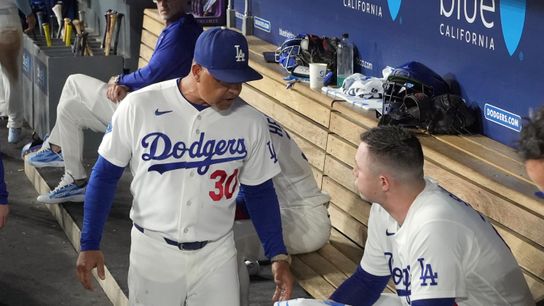 Dave Roberts Calls For Dodgers To Play With More Urgency Amid Standings Slide (featured)