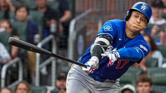 Dodgers To Have Conversation About Sitting Shohei Ohtani As Numbers Pulmmet, Injury Concerns Grow (featured)