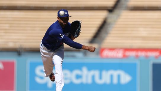 Dodgers To Make Edwin Diaz Earn High Leverage Appearances Again (featured)