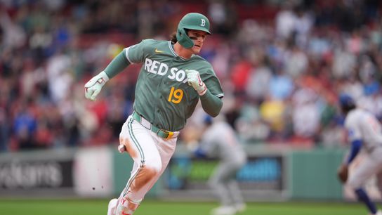 Red Sox Reportedly Still Trying To Determine If They Need To Replace Roman Anthony On Roster (featured)