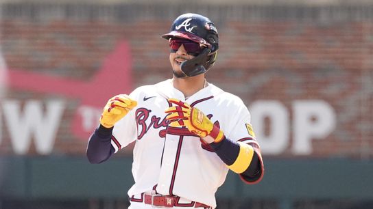 Mauricio Dubón Tells Fans What He Thinks Of This Year's Braves Team After Comeback Win (featured)