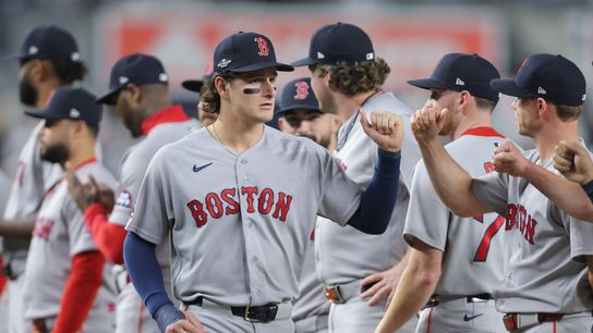 Red Sox’s Roman Anthony Seemingly Exits Due To Injury Vs. Yankees (featured)