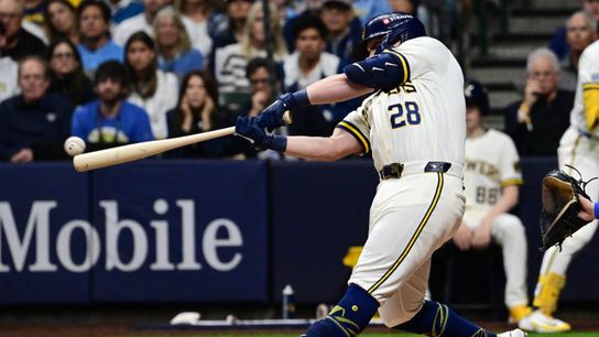 Mets Should Trade For This Brewers Hitter To Fill Major Hole On Team (featured)