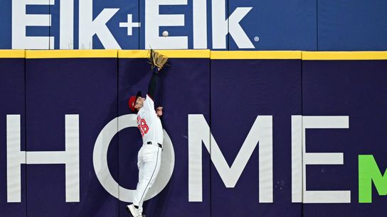Phillies Should Trade For This Four-Time Gold Glover (featured)