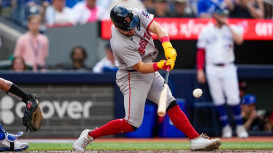 Red Sox's Bats Finally Wake Up, Snap Losing Streak (featured)