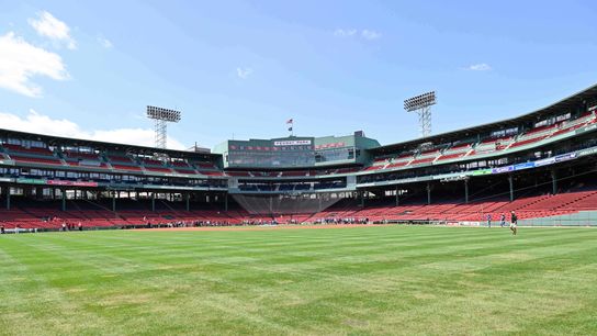 AL East Hitter Reportedly Interested In Midseason Trade To Red Sox (featured)
