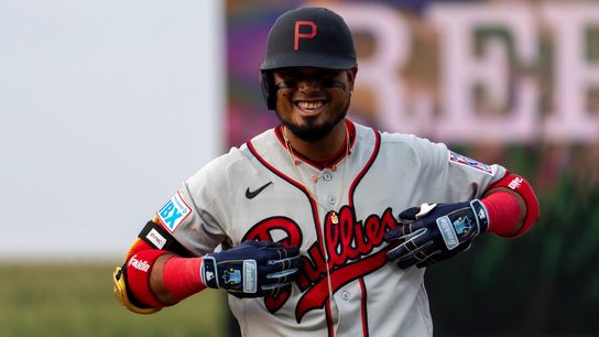 Phillies Rout Twins In Lopsided Field Of Dreams Game (featured)