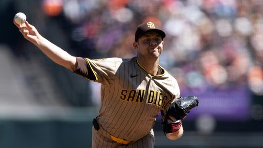 Padres Star Pitcher Declines Player Option, Becomes Free Agent (featured)