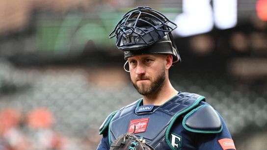 World Series Champion Catcher Retires After 10 MLB Seasons (featured)